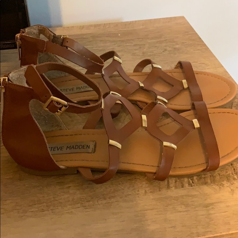 Roman Style Sandals with zip back.